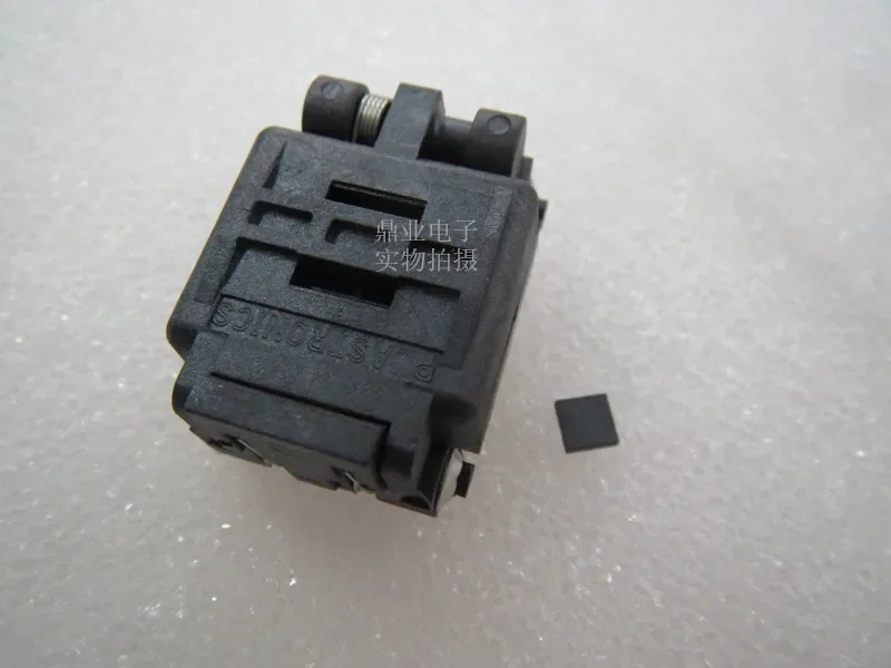 

32QN40TS24040 QFN32 Гнездо для проживания позолоченная IC испытательное сиденье Испытательный стенд для гнезда