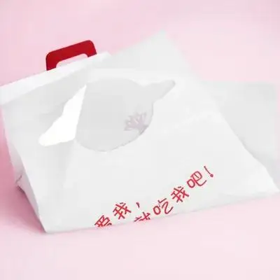 

100Pcs Adult Disposable Bibs Lobster Print Dining Apron Oil Proof and Waterproof Easy Carry Folding Design for