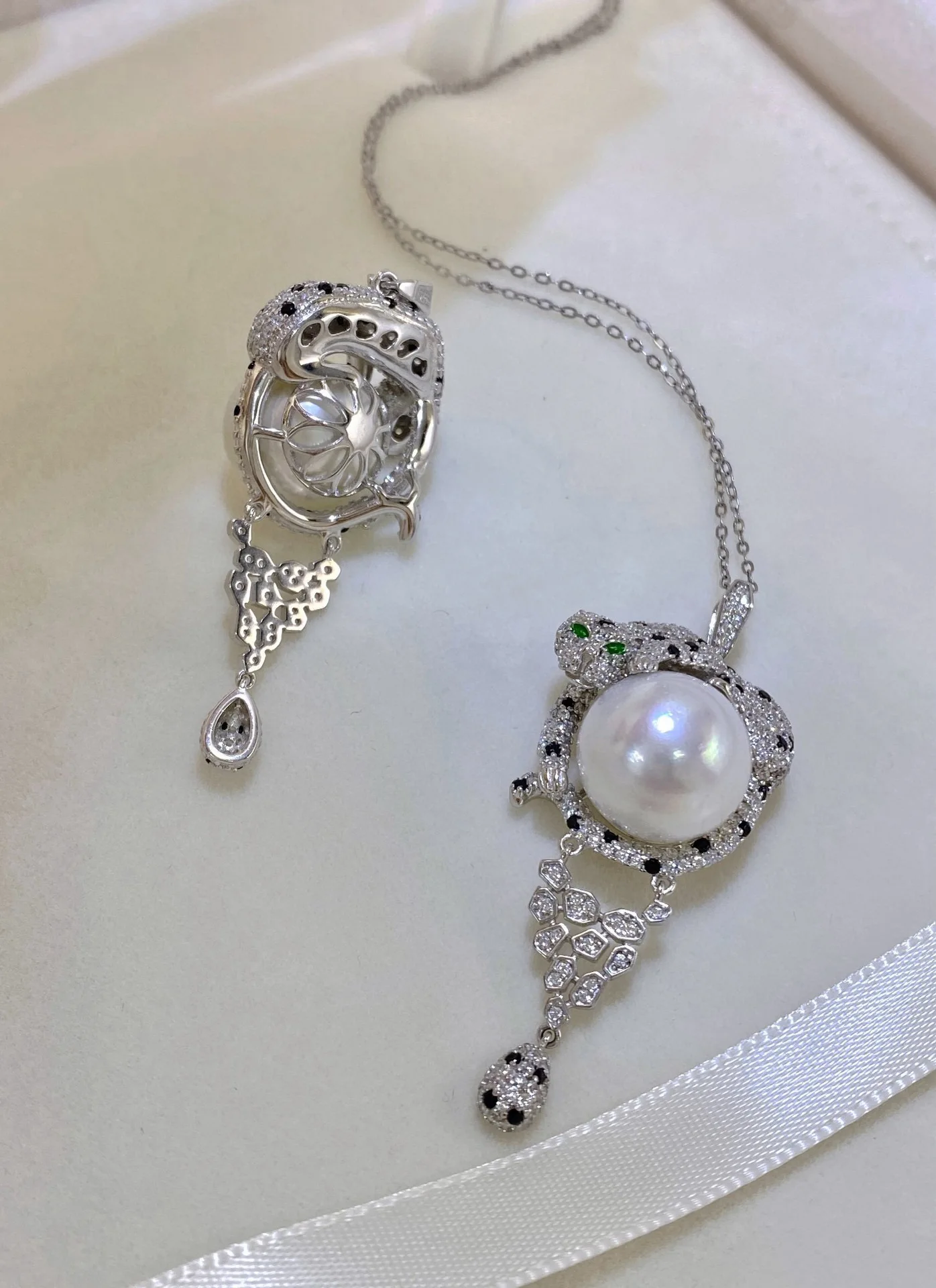 

Fashionable temperament, generous personality, AAAA 13-14mm natural Japanese round white pearl pendant, 925s-18 inch