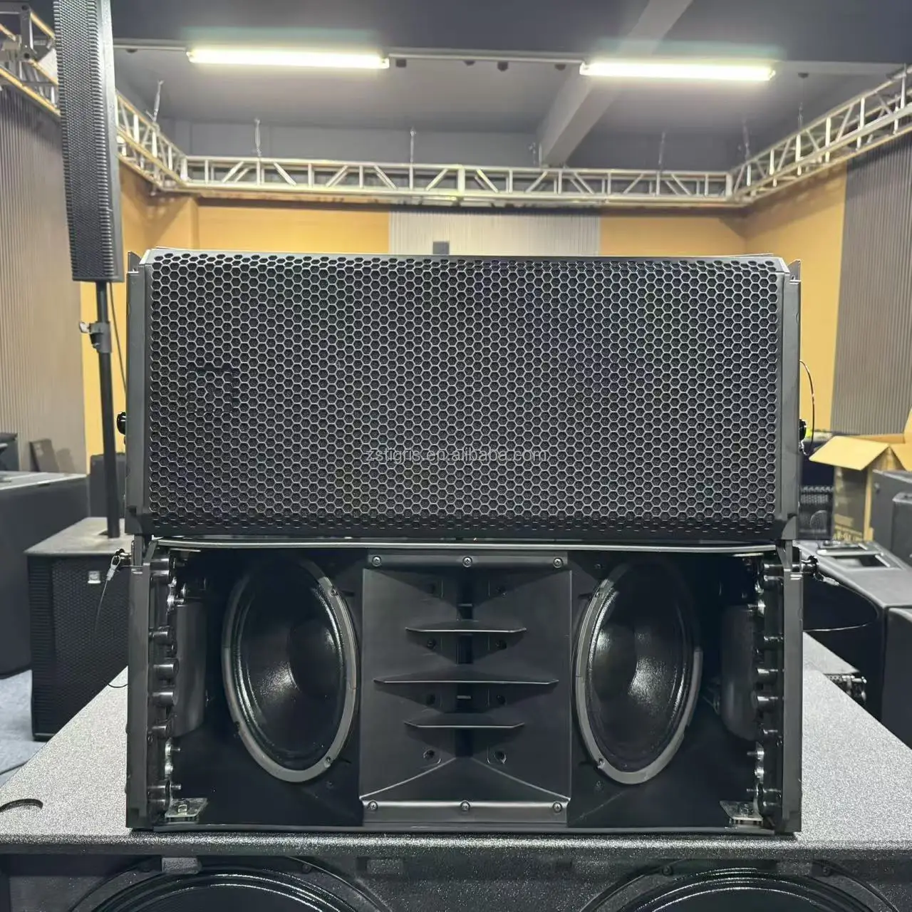 Line Array Speaker HDL 30a Double 10 Inch Active Line Array Speakers HDL 30-A Powered Dj Sound System Stage Professional Audio