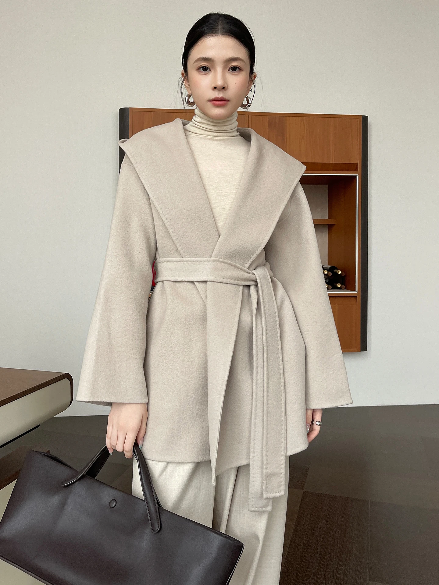 100% Wool Coat Women Hooded Belted Wrap Coat Double-Faced Texture Unlined Relaxed Fit Short Coats Fall Winter Jacket Outwear