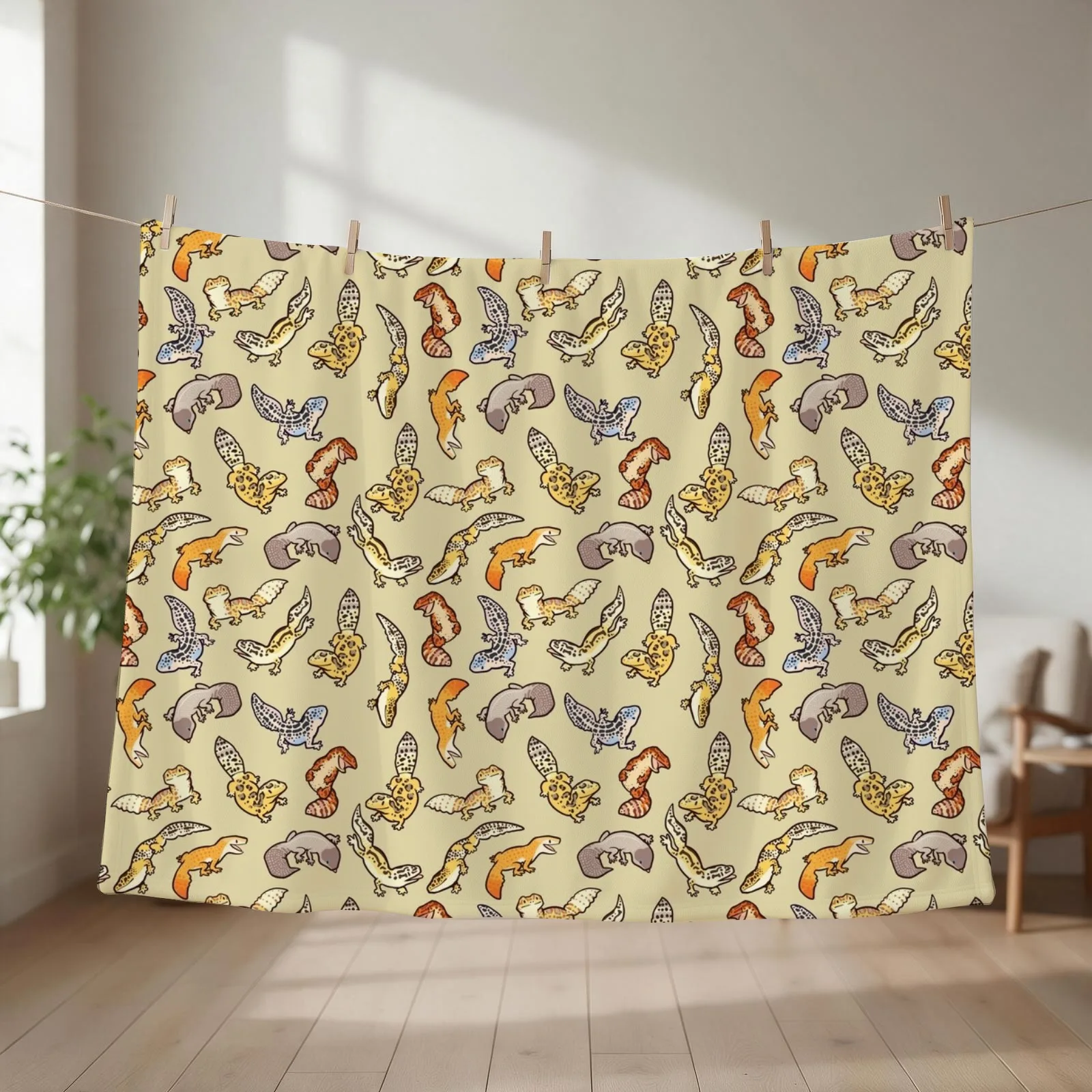 chub gecko babies Throw Blanket couch cozy soft plush fuzzy picnic outdoor blanket