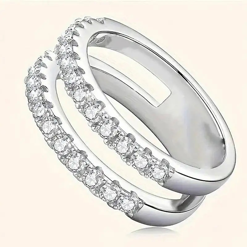 Huitan Vielseitiger Damenring, ausgehöhlt, schlichtes Design, eingelegt mit brillantem Zirkonia, trendiges Party- und Alltags-Accessoire für Damen, Schmuck