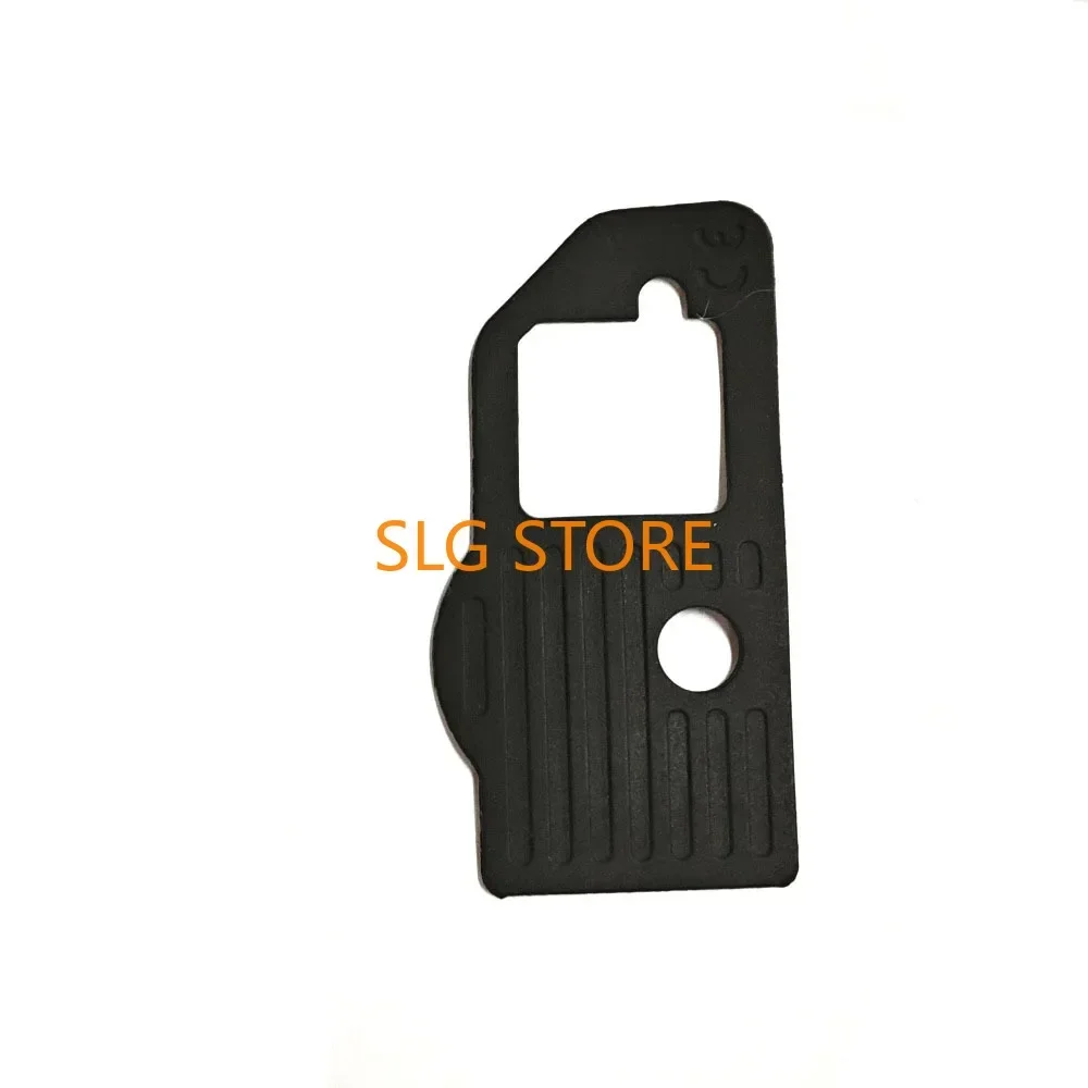 Nuovo Un Set di 6 Pezzi per Nikon D700 Corpo Impugnatura in Gomma FX Laterale Fondo Pollice Copertura USB Guscio In Pelle Con Nastro Adesivo Parte