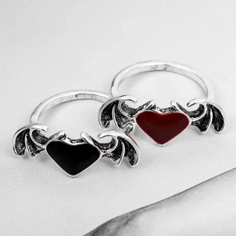 Metal Punk Dark Soul Demon Bat Rings Men Women Black Red Gemstome Heart Finger Jewelry Ring Hip Hop Couple Rings Gifts Wholesale