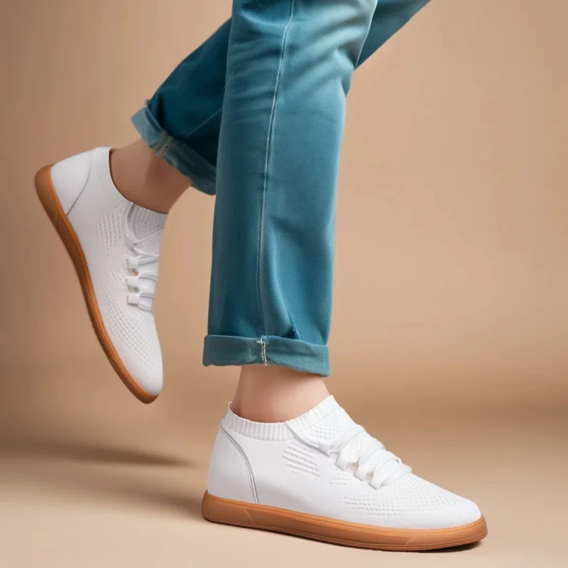 Sepatu kets olahraga untuk pria, sepatu Sneakers olahraga lift Sol dalam penambah tinggi 6cm warna putih, sepatu olahraga untuk pria 776