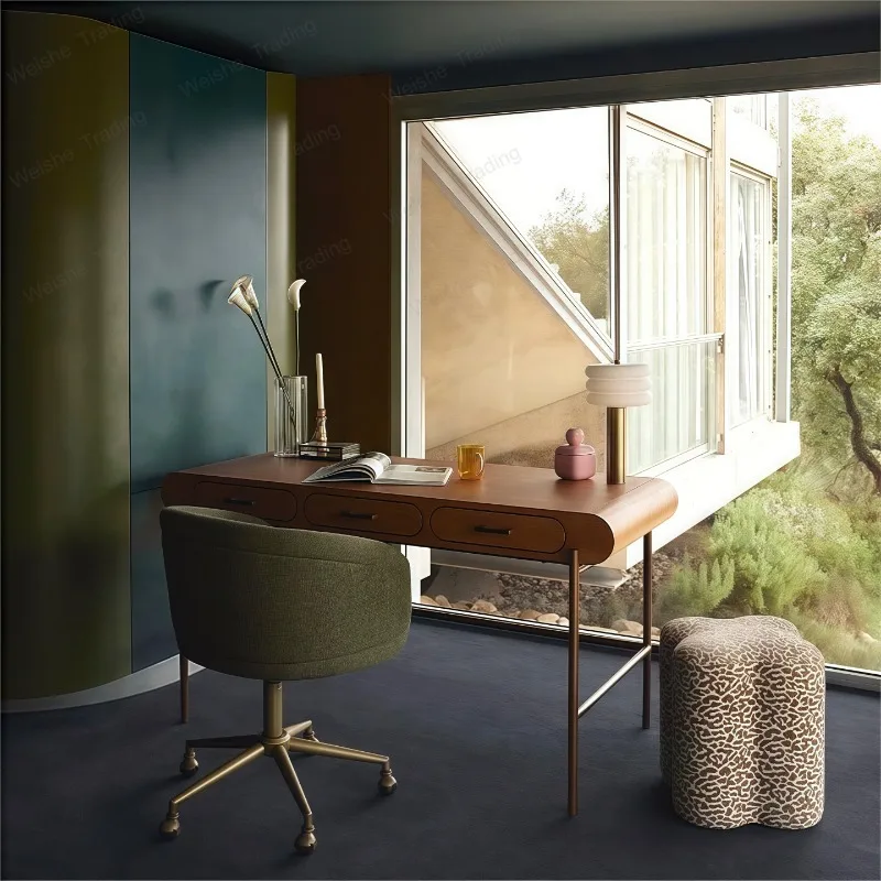 

Французский стол из массива дерева в ретро-стиле, письменный стол в стиле лог-хаус, премиальный конференц-стол