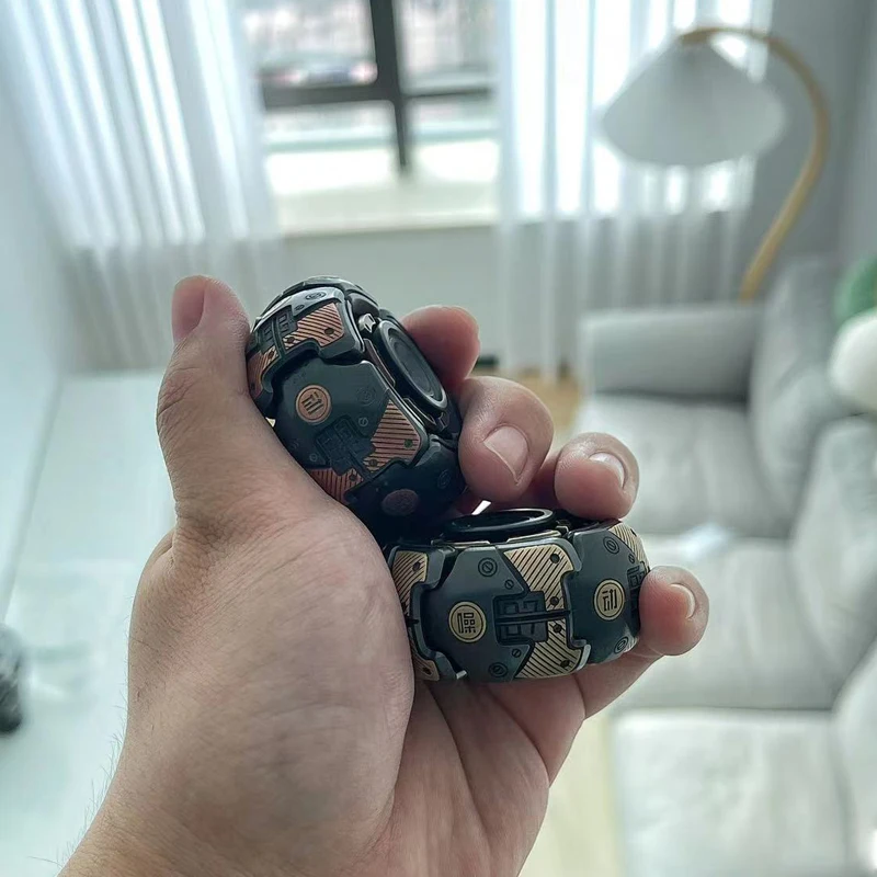 Gomiter Pillbug Fidget Spinner Gyro intarsiato rame adulto decompressione Fingertip Top Brand New Spot Limited Edition solo uno