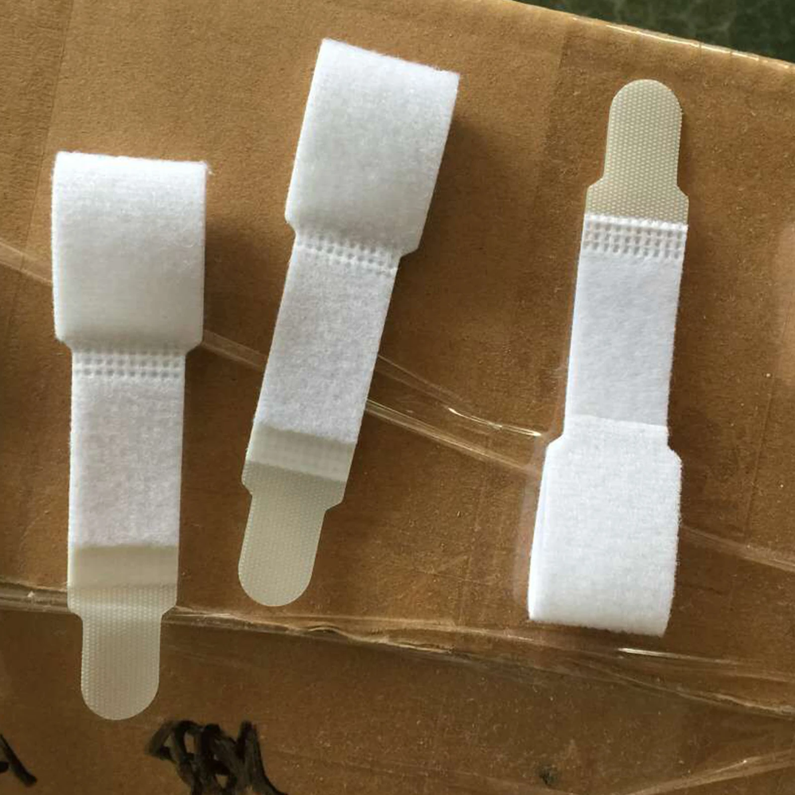 Uma peça dedo do pé alisador martelo dedo do pé hálux valgus corrector bandagem separador de dedo do pé tala envolve suprimentos de cuidados com os pés