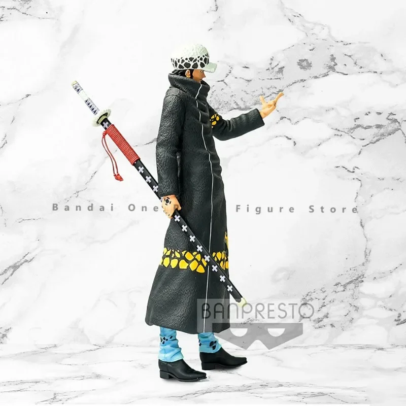 Oryginalne figurki akcji Bandai Roronoa Trafalgar Law, zabawki animacyjne, prezenty, autentyczne kolekcjonerskie modele anime do hobbystów, dostępne od ręki.