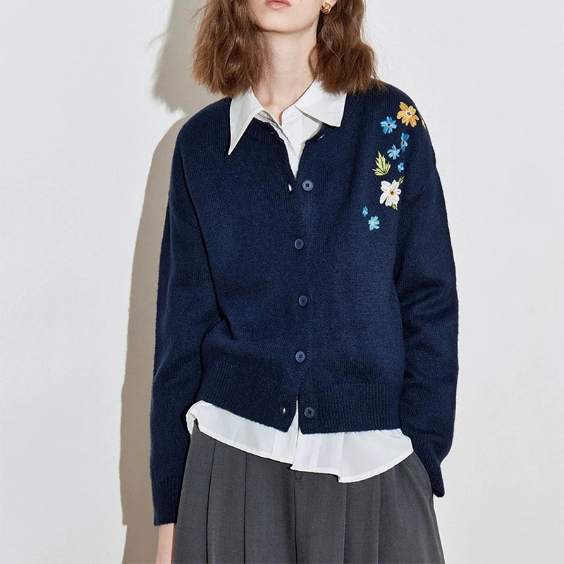 

2025 New Fashion Flower Embroidery Knitted Cardigan Women Y2K Elegant O-Neck Sweater Jacket Autumn Casual Warm Knitwear Coat