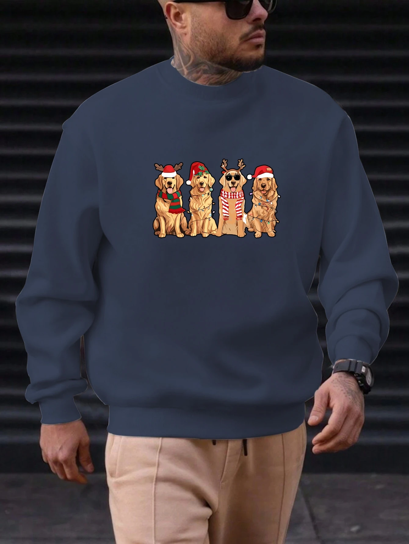 

Men's Casual Crewneck Sweatshirt Featuring A Golden Retriever with Christmas Decorations, Perfect for Casual Attire or Holiday