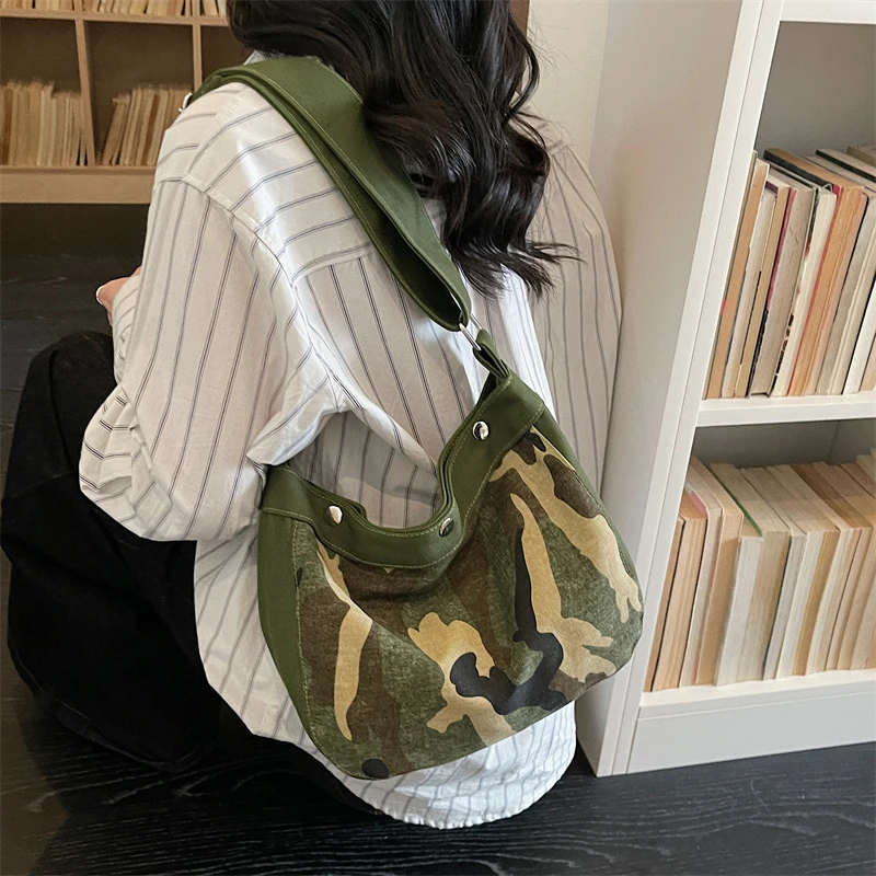 

New Trendy Bucket Bag Large Capacity Minimalist Crossbody Bag Unique Casual Shoulder Bag for Women Girls Fashion Versatile Tote