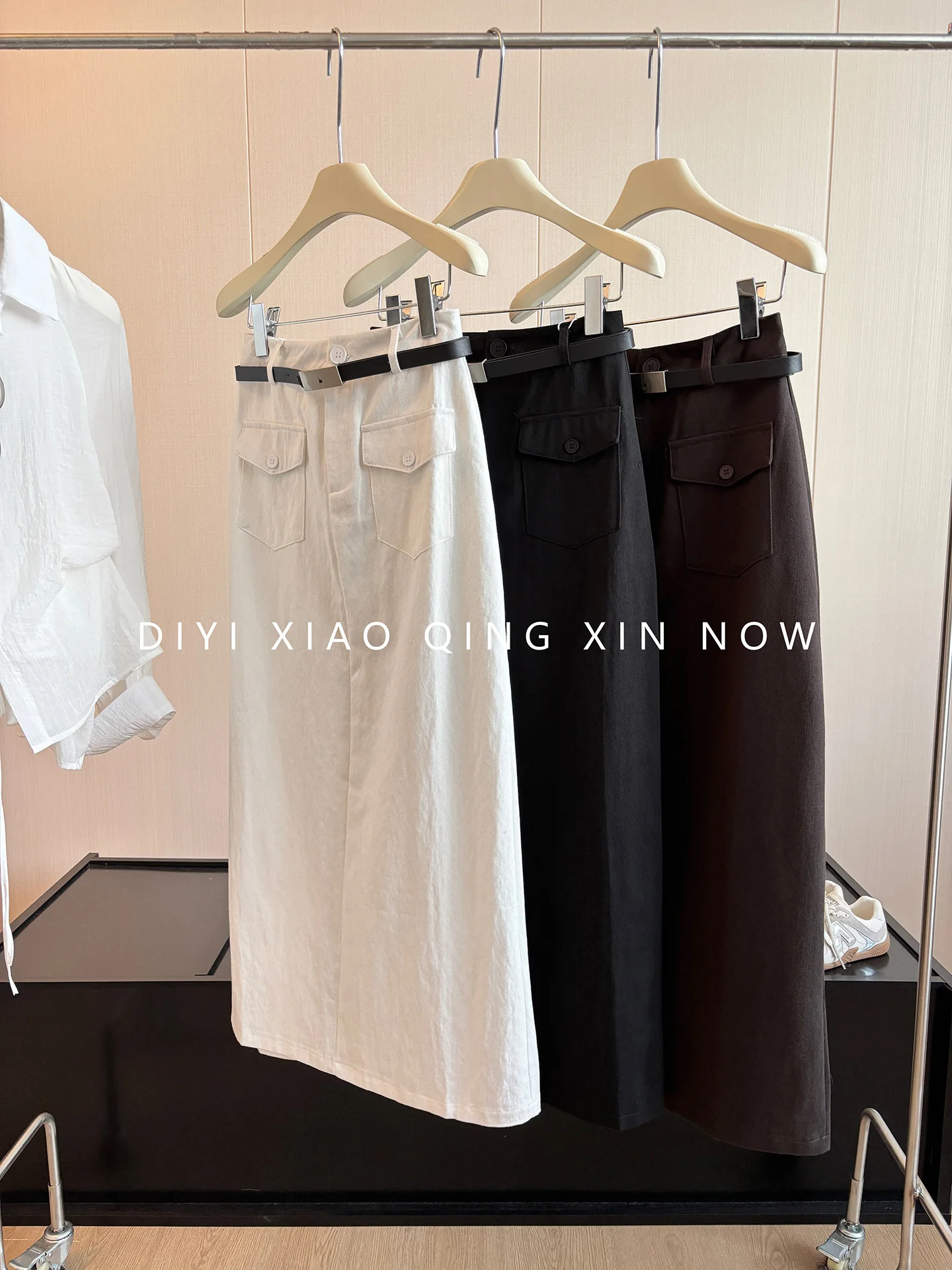 Casual A-Line Long Skirt Women's High Waist Straight Tube Skirt Commute Versatile Autumn 2026 New Style Light Maturity