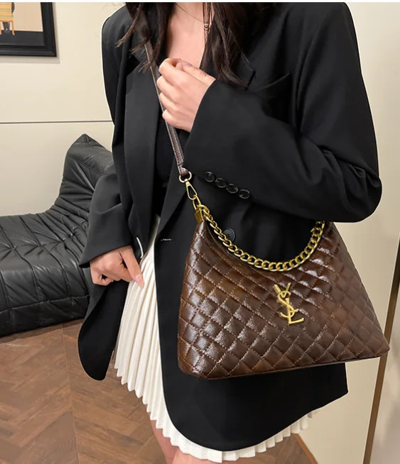 

Модная сумка через плечо 2025 года ​ ​ Женская стеганая сумка подмышки, винтажная сумка на плечо с цепочкой, легкая повседневная модная бродяга на каждый день