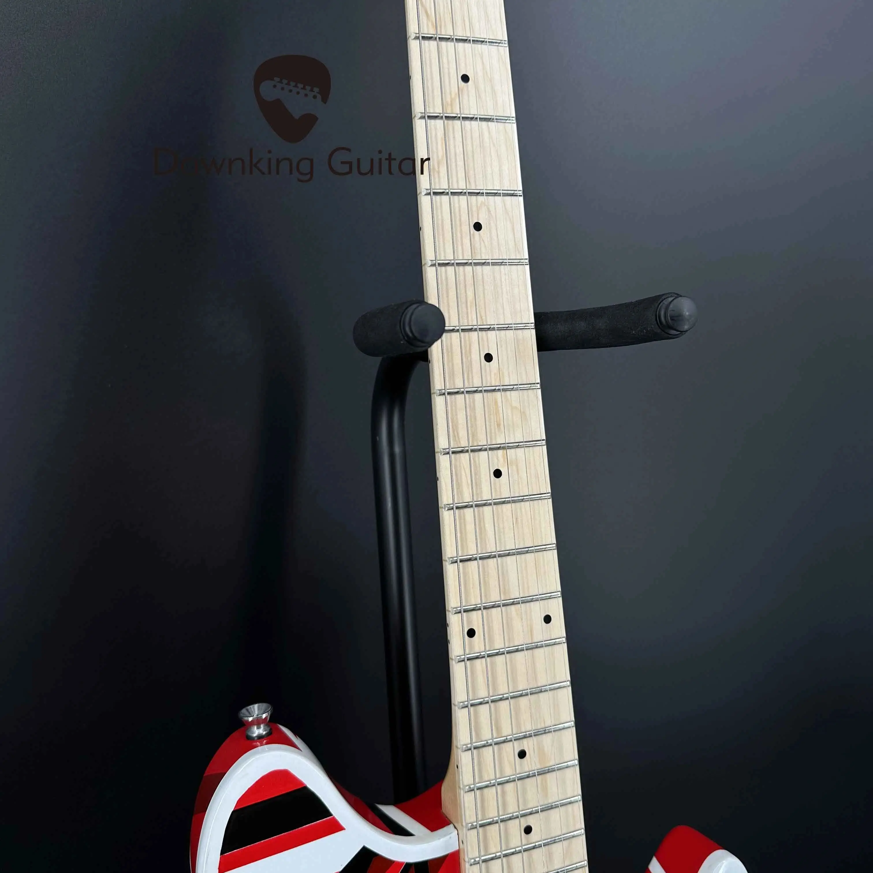 جيتار كهربائي بحروف الماهوجني برقبة خشب القيقب بلونين - شحن مجاني #4