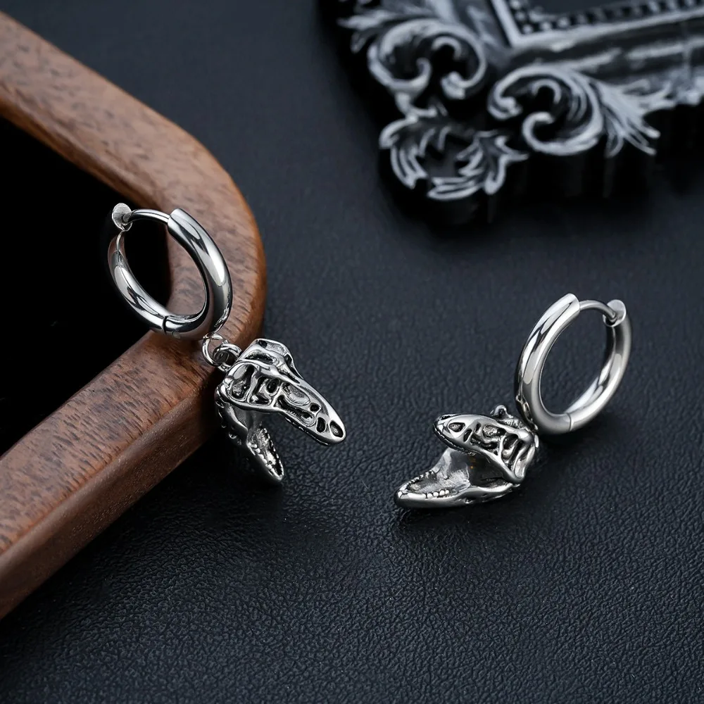 1pair European and American Vintage Style Snake-shaped Ear Studs for Men Stylish and Masculine.