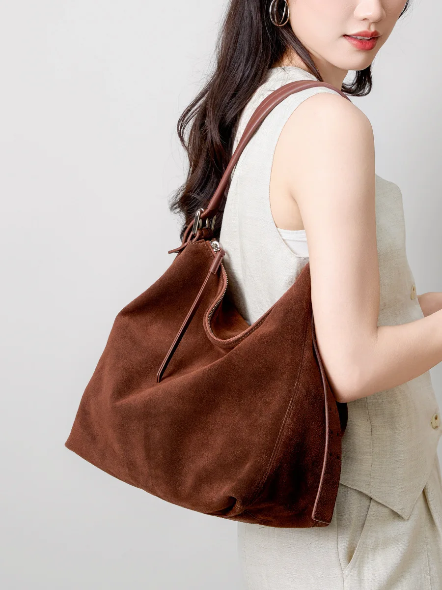 스웨이드 크로스바디 대용량 여성용 가벼운 명품 출퇴근용 고급 숄더백 캐주얼 겨드랑이 가죽백 최고급 소가죽 토트백