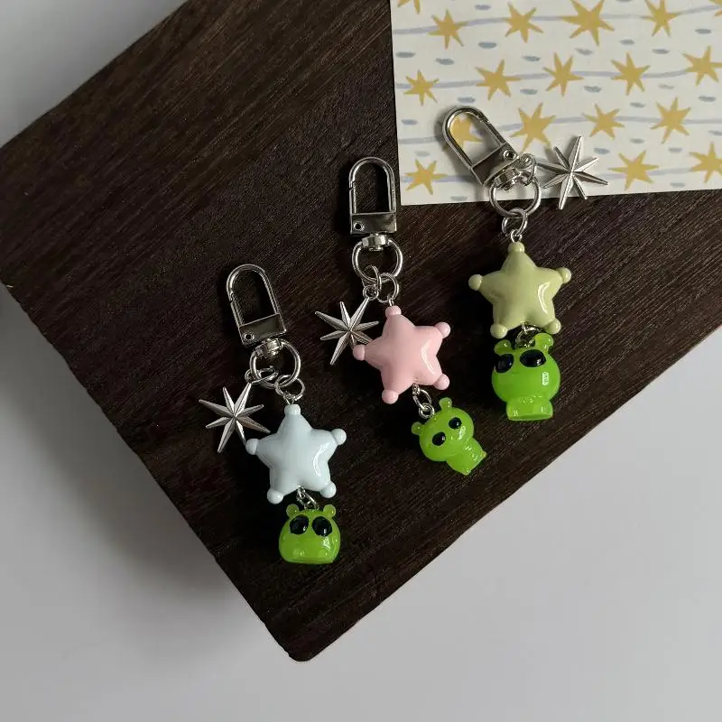 Niedlicher Alien-Schlüsselanhänger mit großen Augen, Anhänger für Kopfhörer-Taschen, Taschenanhänger, Anhänger für Rucksäcke und Handtaschen, Partygeschenk, kreativer kleiner Anhänger – Detail 6