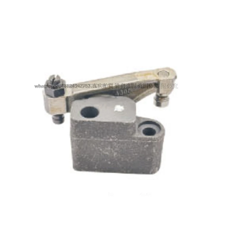 

Коромысло клапана двигателя D6D (старая модель)
