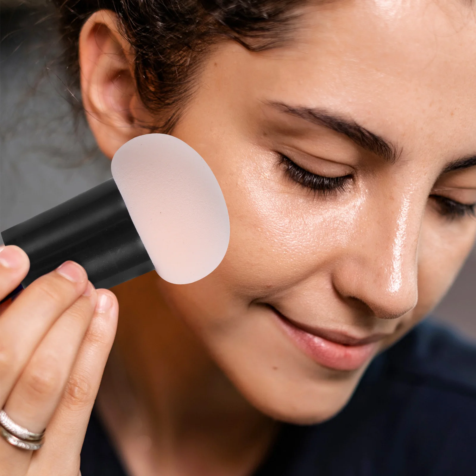 4Pcs Mushroom Shape Makeup Puff Set Washable Reusable Powder Applicators for Delicate Foundation Blush Highlighter Application