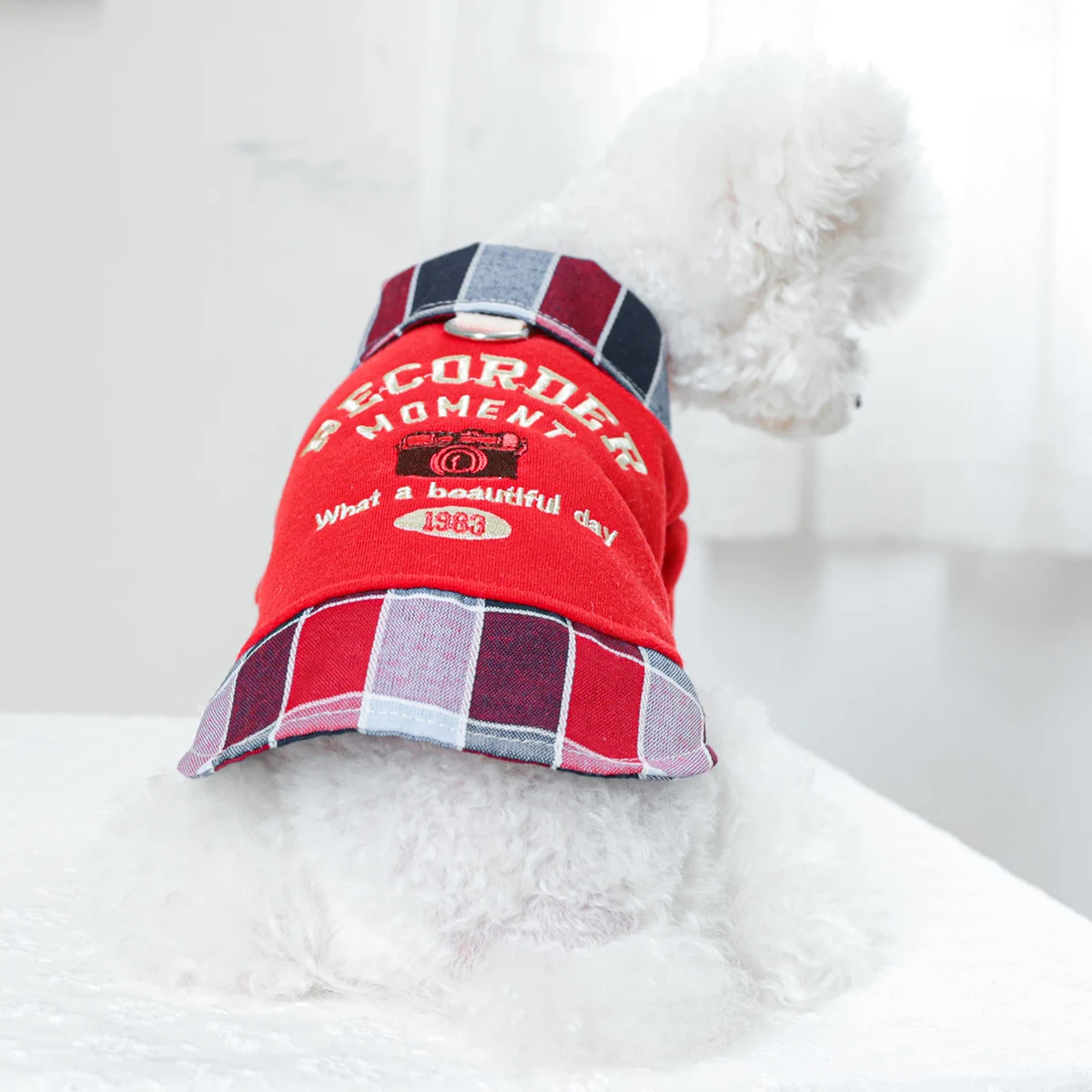 1PC Pet Clothing Spring and Autumn Red Camera Fake Two Piece Coat Suitable for Small and Medium sized Dogs