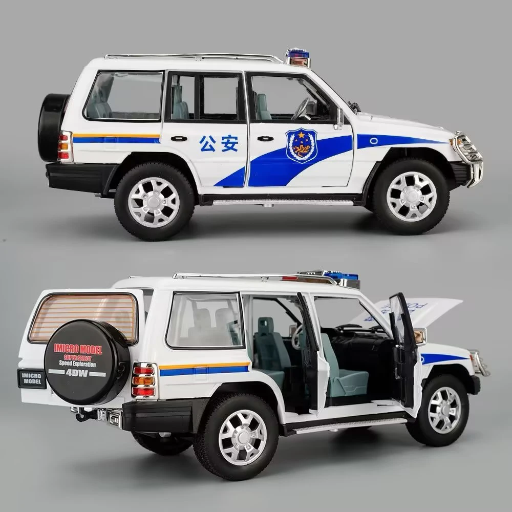 1:18 Mitsubishi Pajero Land Cruiser LC300 Legering Model Auto Diecast Speelgoed Deuren Geopend Geluid Licht Trek Voertuigen Festival Geschenken