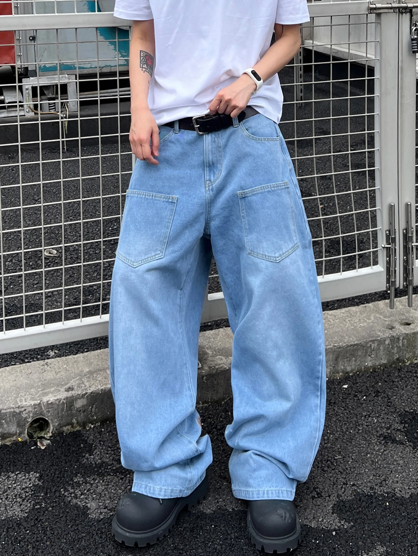 Men's Distressed Denim Jeans, Y2K Streetwear Wide Pants, Floral Embroidery Men's Denim Trousers,All Seasons,No Belt/Accessories
