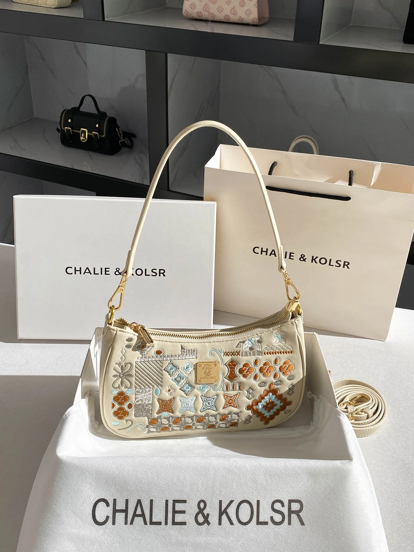 sac-bandouliere-brode-chaliekolsr-en-cuir-souple-pour-femme-style-decontracte-nouvelle-collection-ete