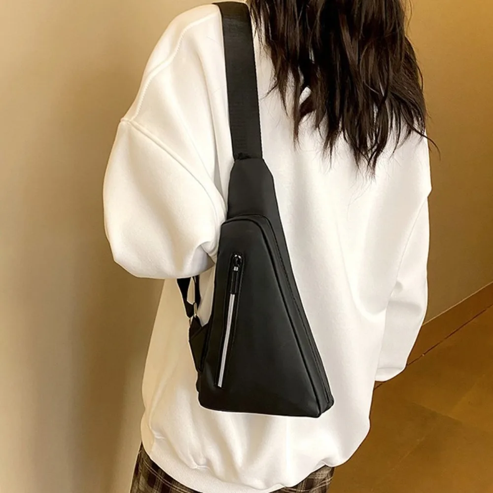 

Trendy Triangle Men's Chest Bag Nylon Casual Crossbody Sling Bag Large Capacity Fitness Single Shoulder Bag Sports