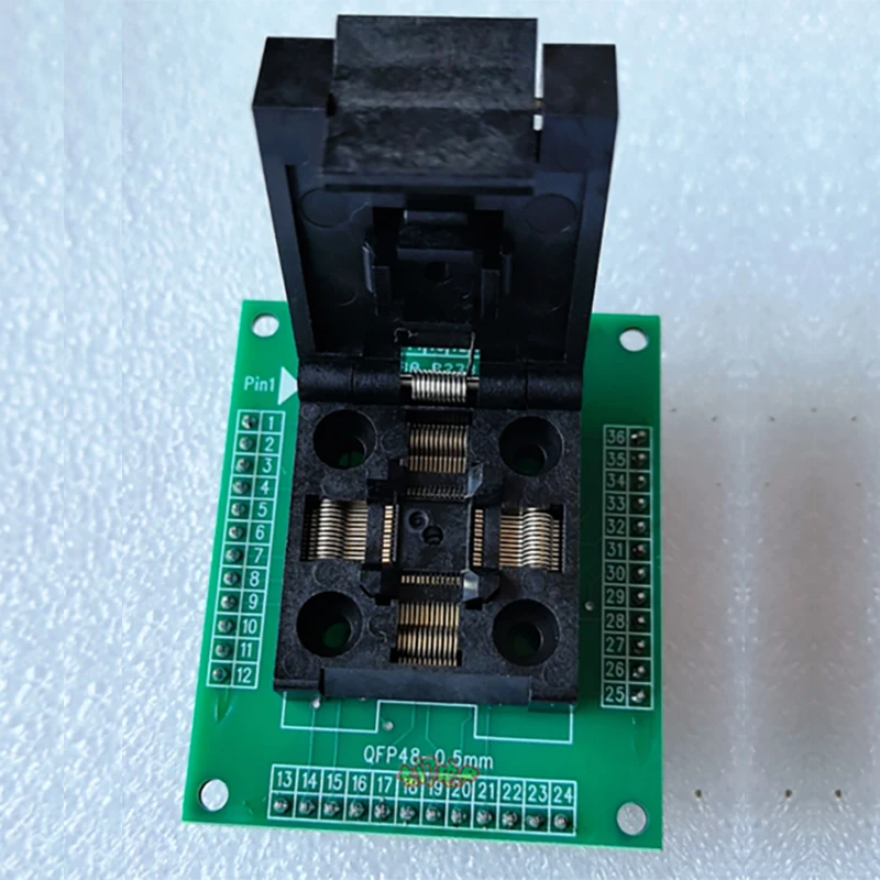 

LQFP48 QFP48 LQFP48 TQFP48 burning socket programming socket 0.5mm IC Socket Compatible with FPQ-48-0.5-06 IC51-0484-806