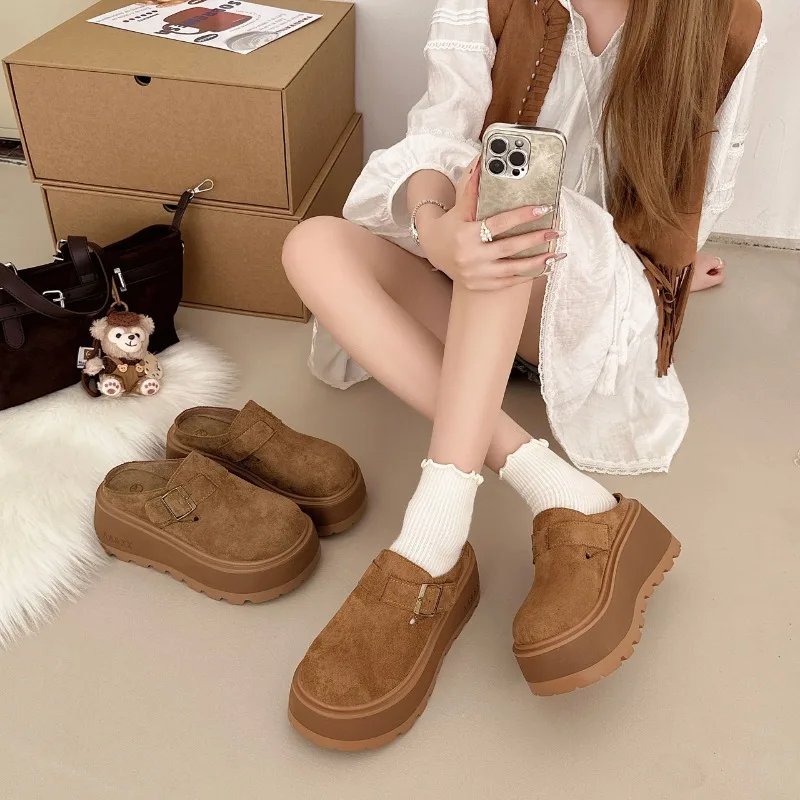 

Новинка 2023 года, замшевые ботинки на толстой платформе, дизайнерские тапочки, повседневные шлепанцы на плоской подошве, женские прогулочные модные лоферы, зимняя женская обувь