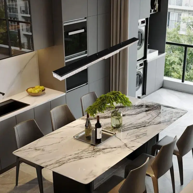 ثريا مطعم طويلة وبسيطة وحديثة جميع المصابيح النحاسية وطاولة الطعام ومطعم إيطالي بسيط