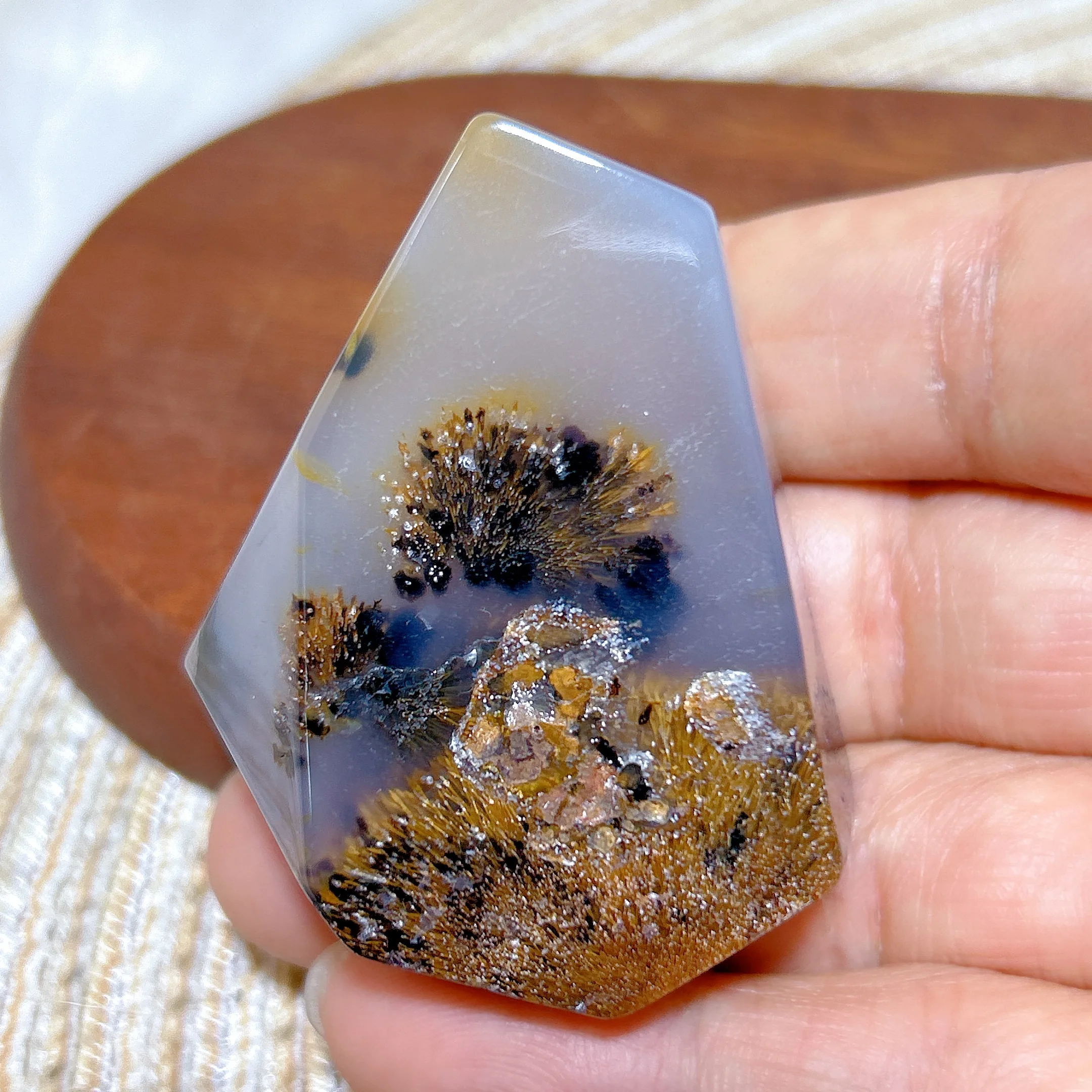 Healing Natural Crystal Rutile Agate Freeform Mineral High Quality Polished Gemstones Energy Reik Ornament Home Decoration Gift