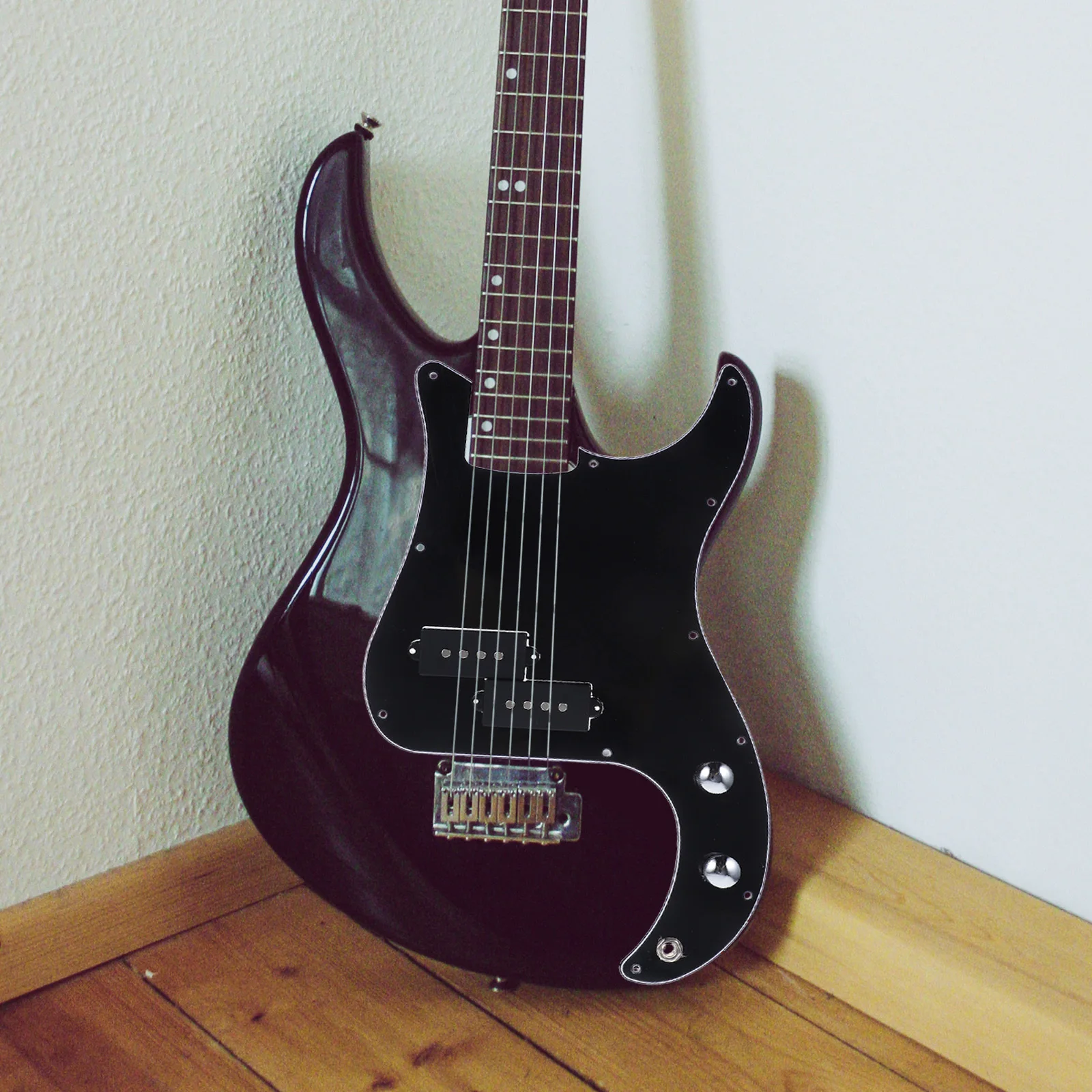 

Pb Bass 3 Ply Loaded Pickguard Pickup 11 Holes Tortoise Shell Appearance Mint Black Pb Bass Pickguard