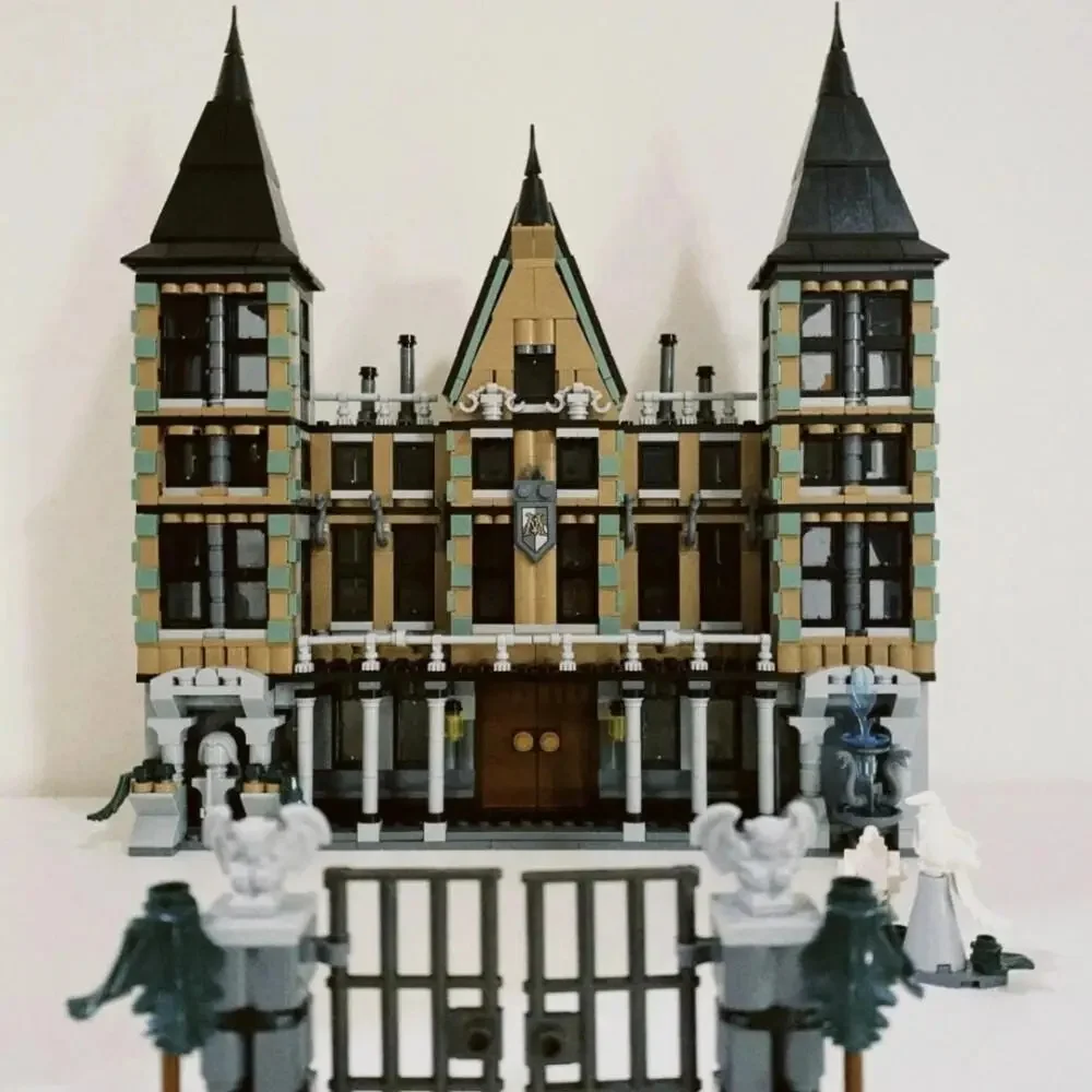 

Конструктор MOC 76453 «Усадьба Малфой» (Модульные строительные блоки), 1601 деталь, волшебные кирпичики, игрушки для детей и взрослых, подарки на день рождения и вечеринки