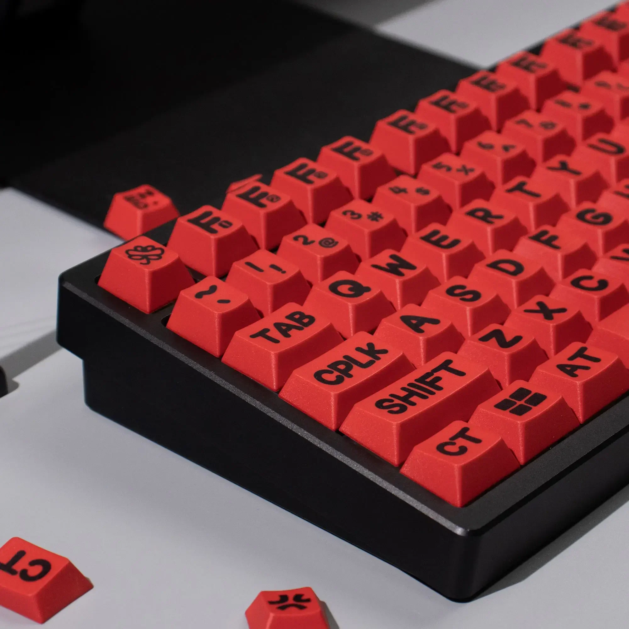 Teclado mecânico vermelho de jogos GMK Animal Party, 142 teclas PBT Keycaps, Perfil cereja sublimação DYE, Keycaps para interruptores MX