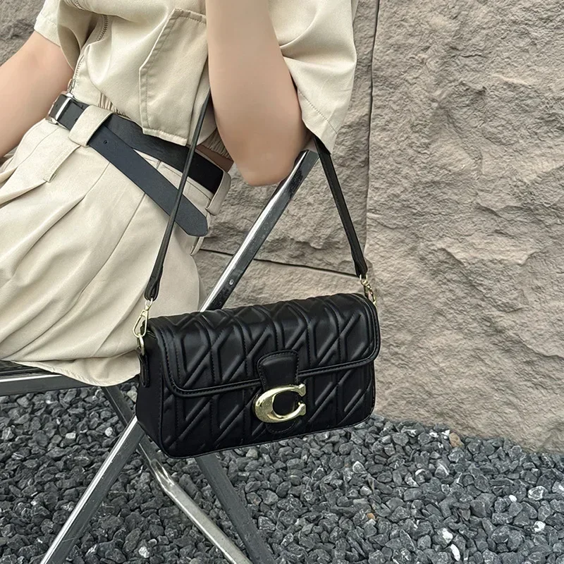 

2025 New Texture Light Luxury Crossbody Bag Female Fashion Foreign Style Retro Small Square Bag Niche Design Casual Shoulder Bag