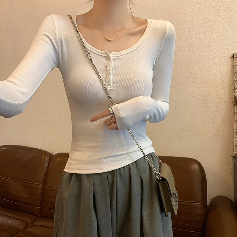 AOSSVIAO 2026 Herbst Damen T-Shirt Stilvolles Langarm-Shirt in Unifarbe mit O-Ausschnitt, schmal geschnittenes Basic-Top, vielseitiges Layering-Oberteil. – Detail 4