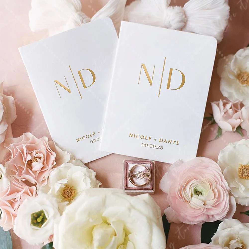 Livres de vaut personnalisés pour la décoration de cérémonie de mariage Livrets de vaut de discours personnalisés avec initiales de nom en or fiançailles son vaut