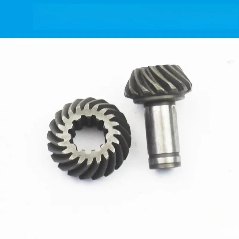 1 set  Working head gear box of mowing and weeding machine, 7 teeth and 9 gear fittings of cutter head.