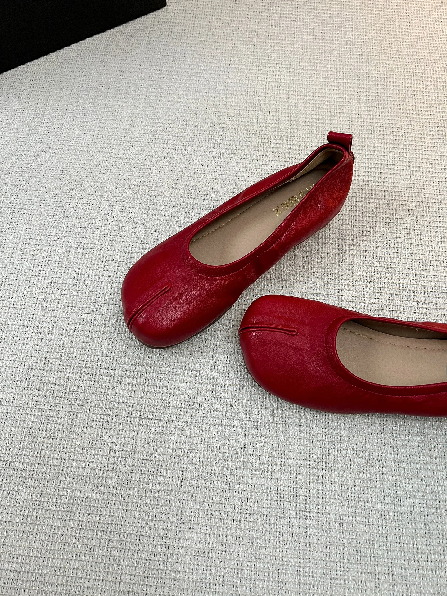 scarpe-da-balletto-slip-on-in-pelle-di-pecora-stile-commute-rosse-a-punta-tonda-con-suola-morbida-e-tacco-rialzato-per-donna
