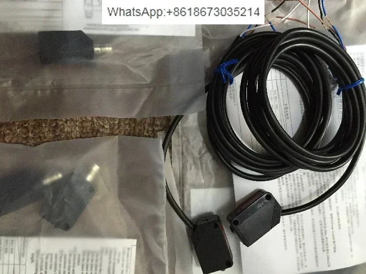 

E3Z-D61 D62.R61.R62.D81 R81 D82-S