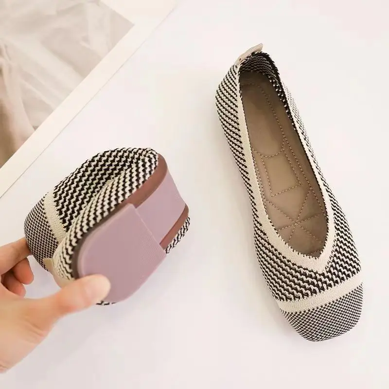 

2024 Woman's New Summer Mesh Shallow Flat Sole Casual Shoe Soft Sole Non Slip Slip-On Mom's Shoes Square Toe Nude Shoes