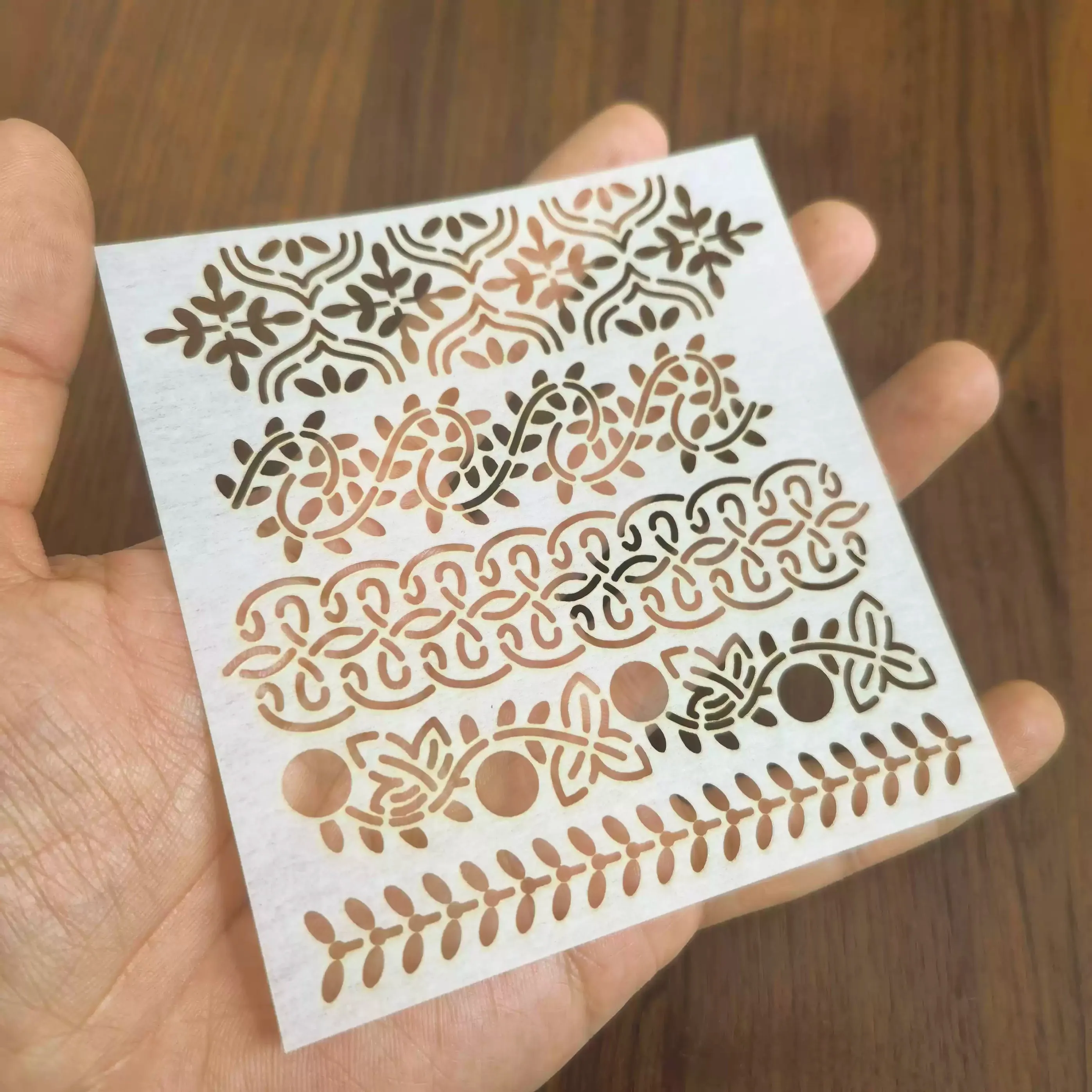 Reusable PET formwork for Embroidery,coaster Fabric Drawing tool Sashiko Template Floral Vine Design Embroidery Stencil