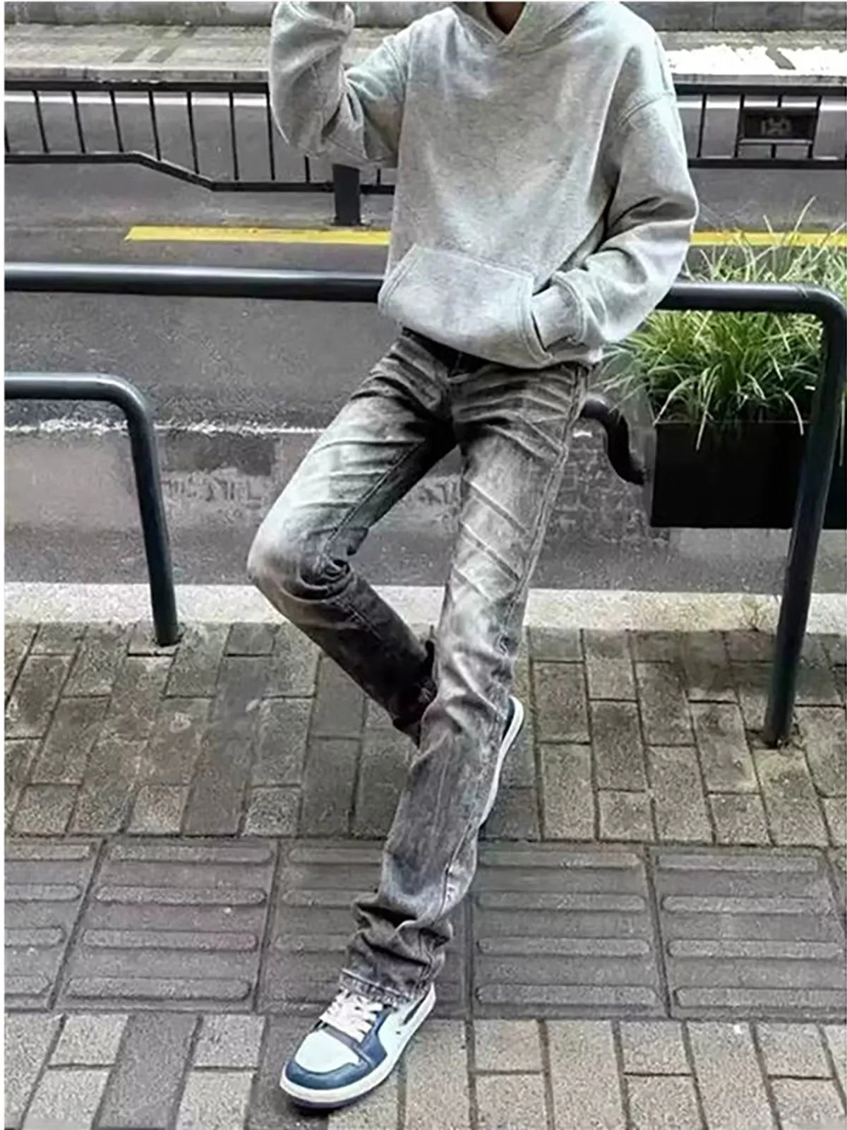 Slim Fit Men's Jeans  Lightning Pattern Bow Knife Flared Pants Youthful Casual Straight Leg Standard Fit Autumn Jeans
