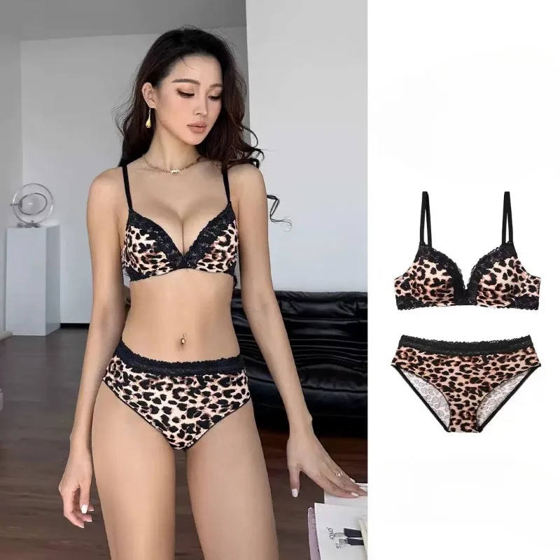 Hot Fashion Sexy French Style Lace Bra Panty Set No Steel Ring Side Collection Soft Support Breast Enhancer Casual Wear 32-38AB