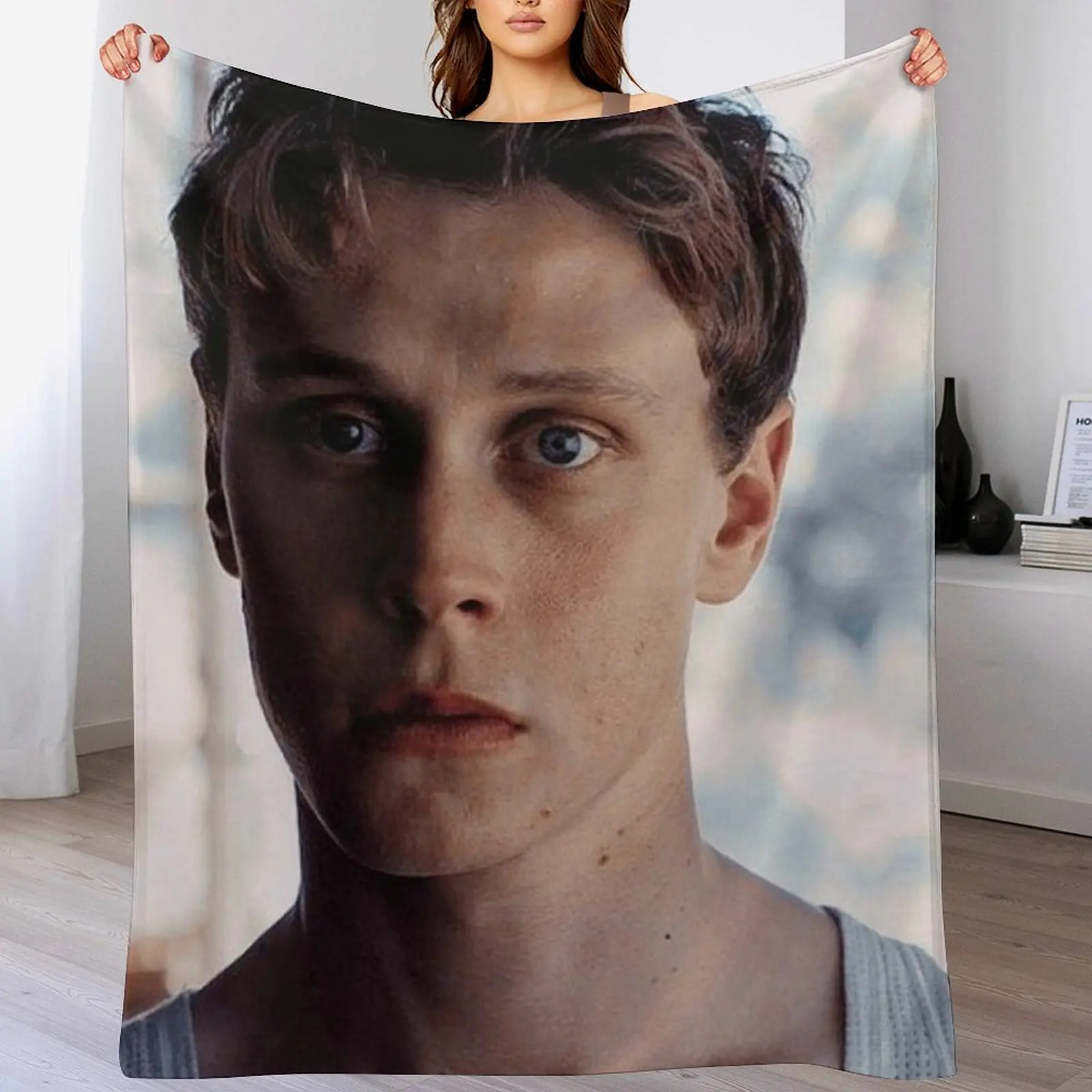 

George Mackay Throw Blanket Hairys Large Stuffeds Luxury Thicken Blankets