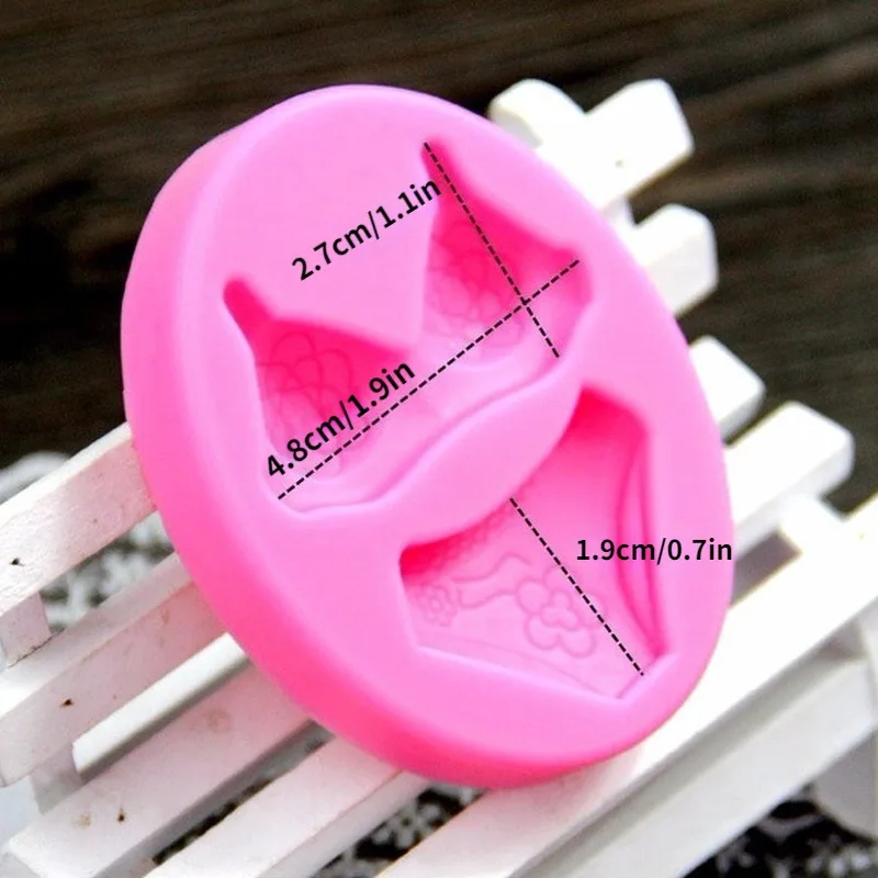 A Sexy Lace Underwear Silicone Mold，For Resin Clay、Candle Aromatherapy Making、Fondant Cake Decoration Silicone Mold