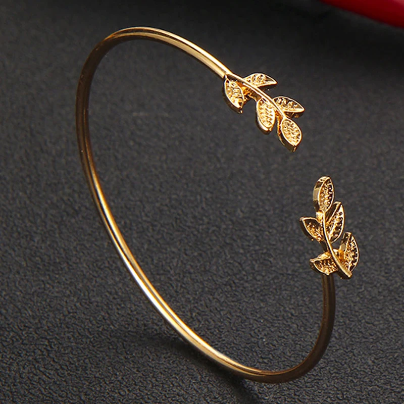 Classic Leaf  Arrow Open Bracelets Black Triangle Geometric Bangle Bracelets for Women Simple Metal Charms Fashion Jewelry